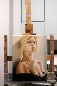 Gennaro Santaniello - dont-look-at-me-detail-on-easel