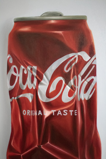 Coca Cola can detail 2
